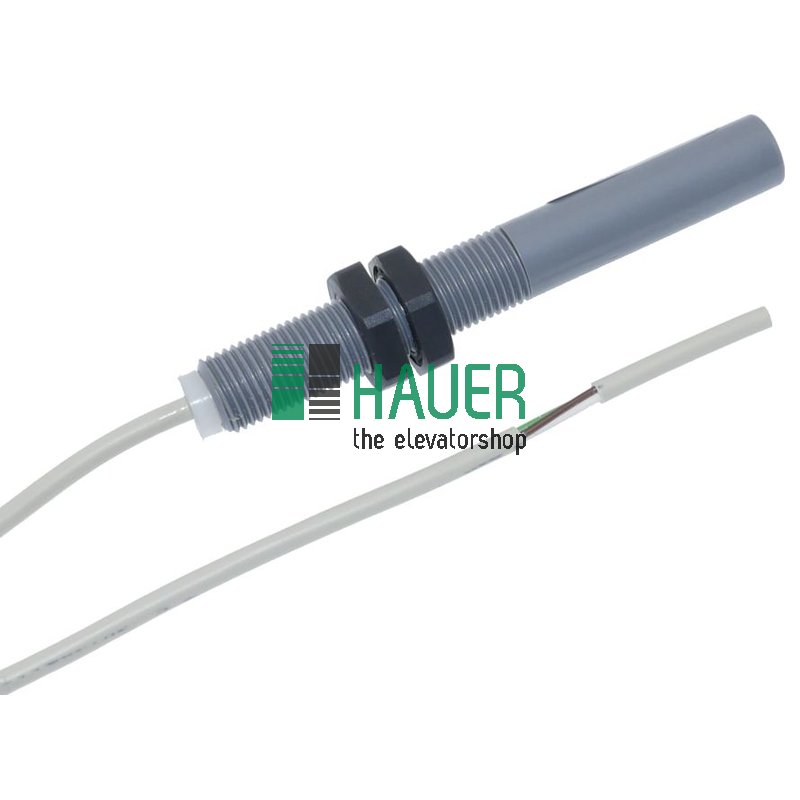 Magnetic detector comutator